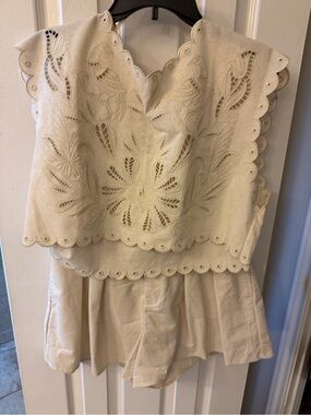 Embroidered Scallop Edge Cream Two-Piece Set